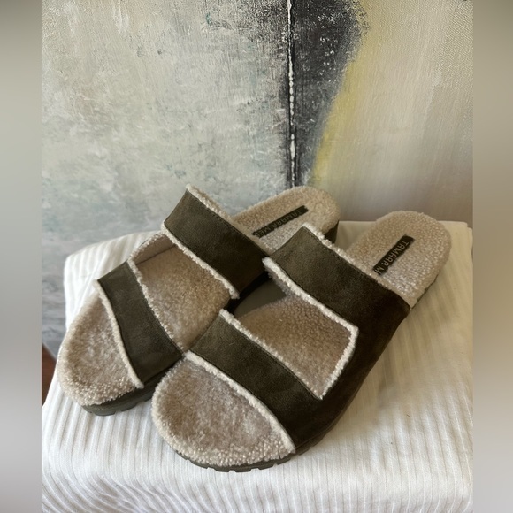 Tamara Mellon Italy Shearling ROAM Slides EU 41 or US  10 - Picture 1 of 5